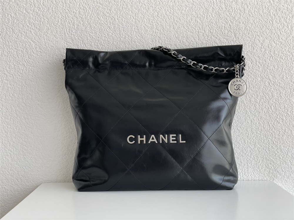 Chanel 22 bag 35cm small 2025 new 